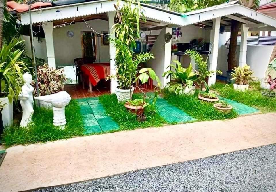 Robert Inn Dambulla Exteriör bild